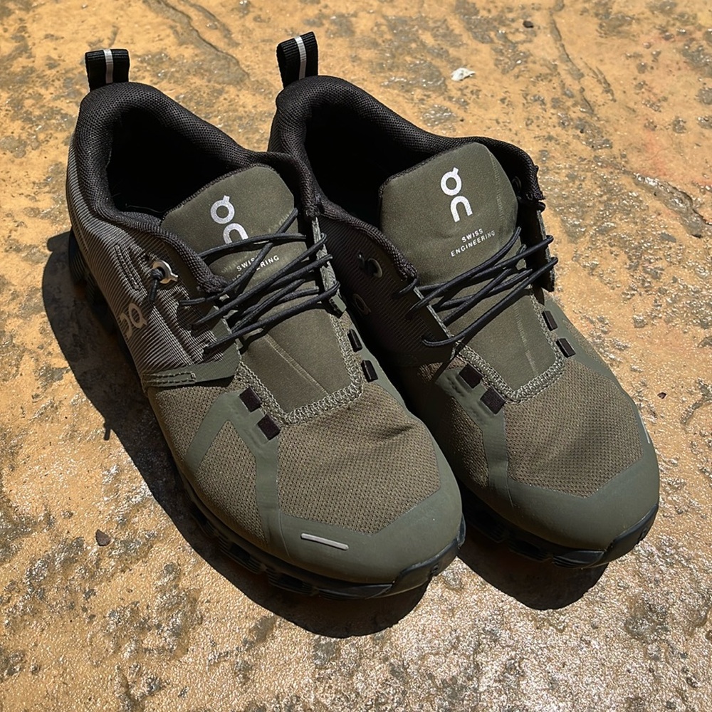 OnCloud waterproof shoe 6.5 hunter green sneaker cloud 5